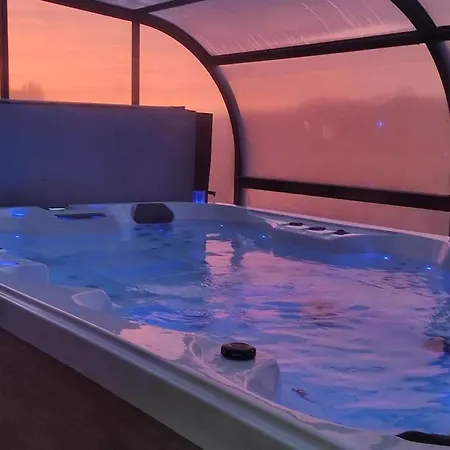 Mille Et Bulles Avec Jacuzzi Couvert Et Privatise 24 H/24 H Σπίτι διακοπών Paley